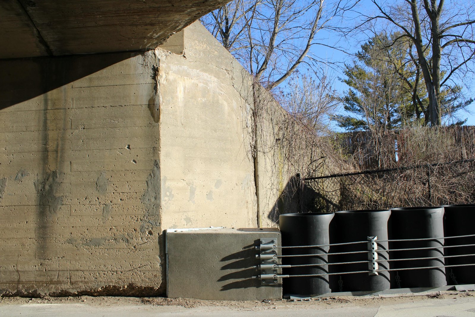 Northwest wing wall